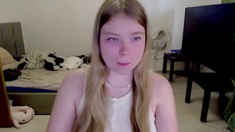 Jennyblonde and Emmabrunette online show from September 22, 2:15 pm