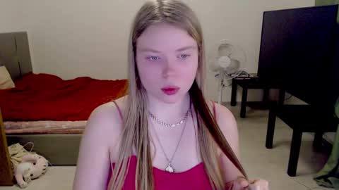 Jennyblonde and Emmabrunette online show from February 4, 9:20 pm