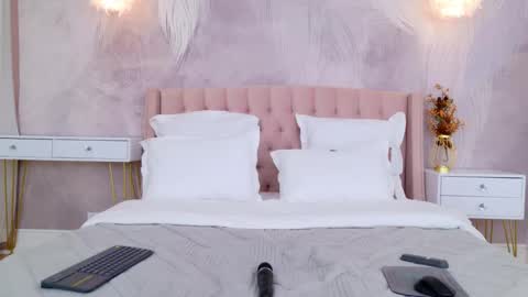 Kitti online show from October 4, 4:22 pm