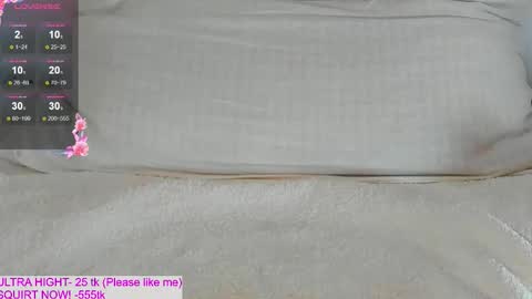 Snapshot of kitty1grey chatting on October 25, 3:52 pm Kitty online show from October 25, 3:52 pm