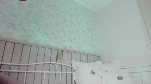 sophie online show from April 10, 6:36 pm