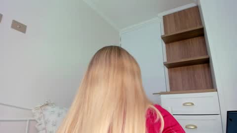 sophie online show from February 20, 5:58 pm