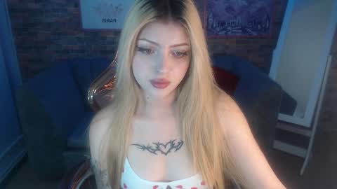 Snapshot of kitty_fox_b chatting on January 29, 12:56 pm kitty_fox_b online show from January 29, 12:56 pm