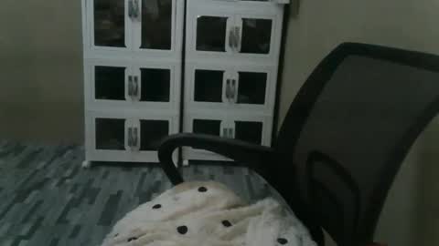 Snapshot of kitty_fussy chatting on October 13, 1:36 pm kitty_fussy online show from October 13, 1:36 pm