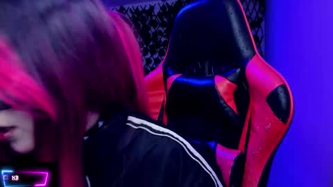 Camila online show from February 19, 2:00 am