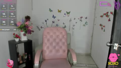 kitty  online show from October 25, 7:43 pm