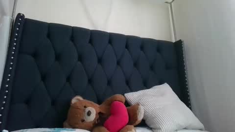 kitty_kerry online show from February 1, 10:03 am