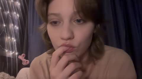 Hi im poly online show from February 4, 5:55 pm