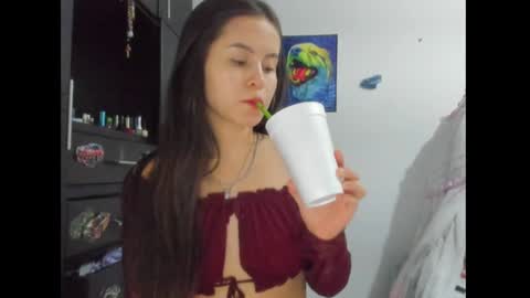 Snapshot of kitty_rose6147 chatting on December 20, 1:25 am kitty rose online show from December 20, 1:25 am