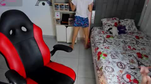 kitty_scoot online show from September 9, 2:11 am