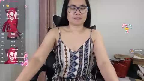 Snapshot of kittybabe0528 chatting on October 19, 9:44 am kittybabe0528 online show from October 19, 9:44 am