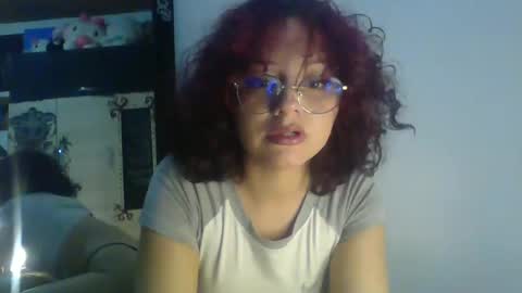 Jenn online show from February 9, 7:49 am