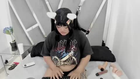 kittyhtx online show from March 11, 5:13 am
