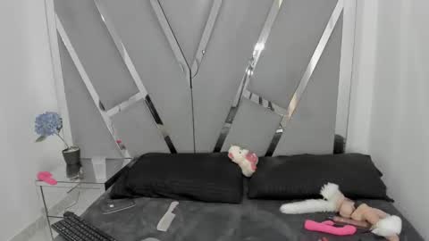 kittyhtx online show from March 9, 5:00 am