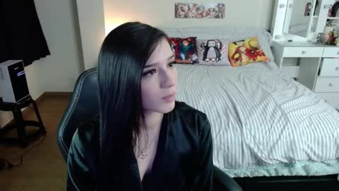 Isabel online show from April 19, 8:22 pm