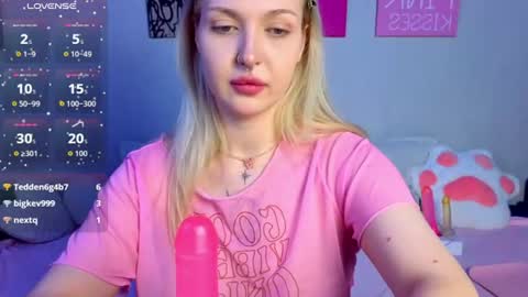 kittykendall online show from June 19, 6:22 pm
