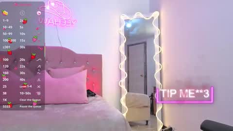 Kitty  online show from October 11, 12:41 pm