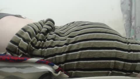 kittywhiteass online show from December 6, 9:32 am