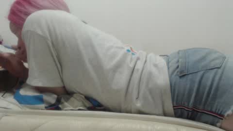 kittywhiteass online show from December 4, 7:50 am