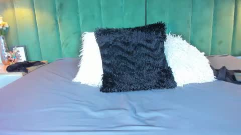 Snapshot of kittyy_milk chatting on October 3, 8:47 pm K I T T Y Y online show from October 3, 8:47 pm