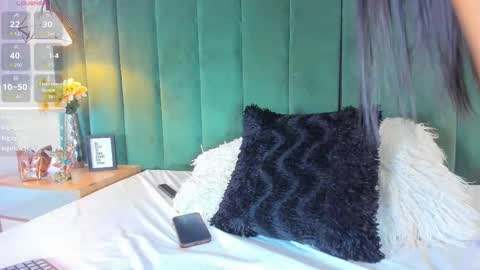 Snapshot of kittyy_milk chatting on September 21, 8:29 pm K I T T Y Y online show from September 21, 8:29 pm