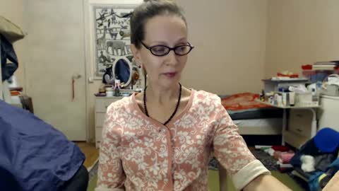 Snapshot of kiuminberry chatting on December 24, 12:55 pm KiuminBerry online show from December 24, 12:55 pm