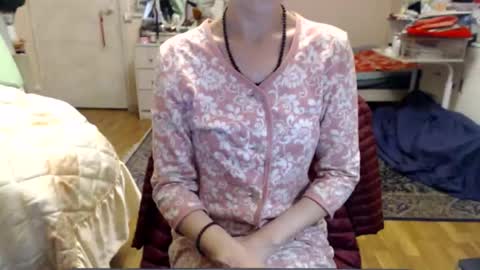 Snapshot of kiuminberry chatting on October 11, 3:59 pm KiuminBerry online show from October 11, 3:59 pm