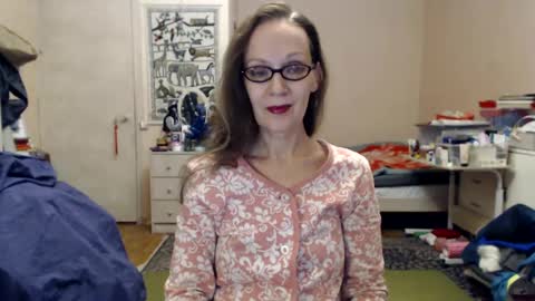 Snapshot of kiuminberry chatting on December 28, 6:40 pm KiuminBerry online show from December 28, 6:40 pm