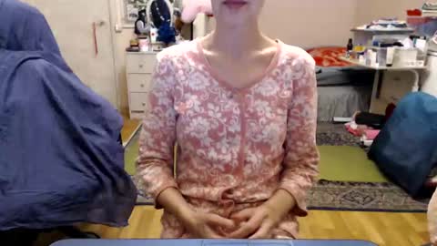 Snapshot of kiuminberry chatting on January 13, 1:17 pm KiuminBerry online show from January 13, 1:17 pm