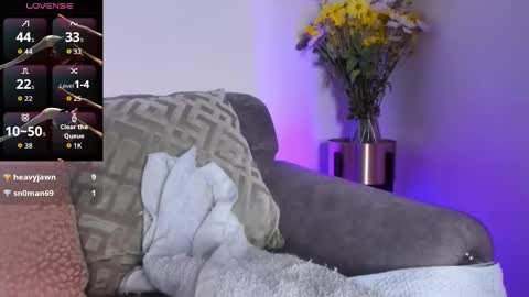 Snapshot of kiut_lili18 chatting on September 27, 8:49 pm Lili online show from September 27, 8:49 pm