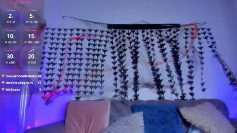 Snapshot of kiut_lili18 chatting on November 1, 10:36 pm Lili online show from November 1, 10:36 pm