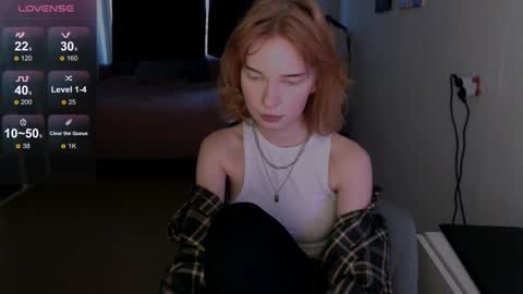 Snapshot of klares_wasser chatting on February 6, 1:54 pm Klares online show from February 6, 1:54 pm