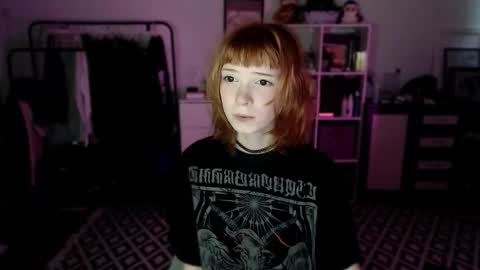 Snapshot of klares_wasser chatting on September 17, 1:09 pm Klares online show from September 17, 1:09 pm