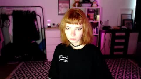 Snapshot of klares_wasser chatting on September 10, 1:55 pm Klares online show from September 10, 1:55 pm