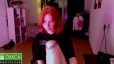 Snapshot of klares_wasser chatting on December 19, 1:51 pm Klares online show from December 19, 1:51 pm