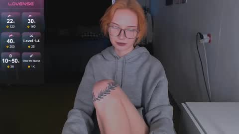 Snapshot of klares_wasser chatting on February 24, 2:36 pm Klares online show from February 24, 2:36 pm
