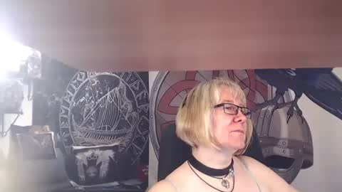 Snapshot of kleiner_teufel chatting on January 28, 8:25 am Michelle online show from January 28, 8:25 am