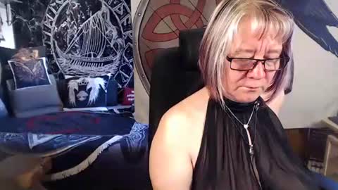 Snapshot of kleiner_teufel chatting on September 27, 2:46 pm Michelle online show from September 27, 2:46 pm