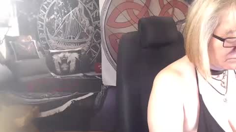 Snapshot of kleiner_teufel chatting on January 26, 3:36 pm Michelle online show from January 26, 3:36 pm
