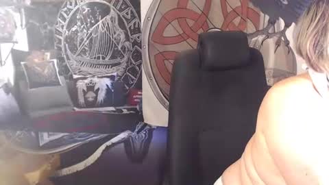 Snapshot of kleiner_teufel chatting on September 17, 6:44 am Michelle online show from September 17, 6:44 am