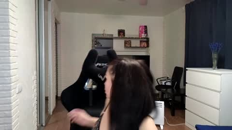 Alisa.         online show from January 11, 6:44 pm