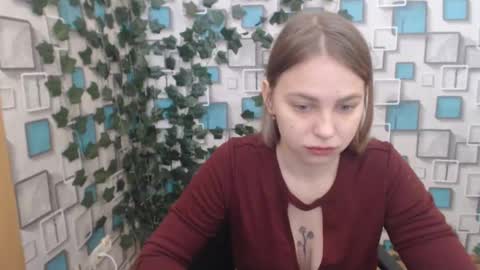 Snapshot of klerkarina chatting on March 9, 5:44 am klerkarina online show from March 9, 5:44 am