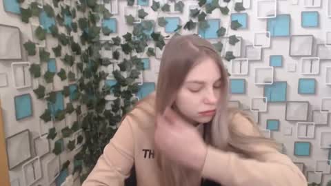 Snapshot of klerkarina chatting on February 24, 5:52 am klerkarina online show from February 24, 5:52 am