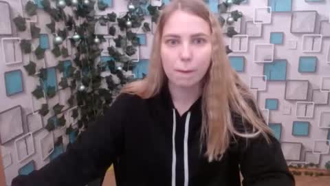 Snapshot of klerkarina chatting on December 5, 6:32 am klerkarina online show from December 5, 6:32 am