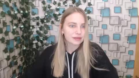 Snapshot of klerkarina chatting on December 18, 7:58 am klerkarina online show from December 18, 7:58 am