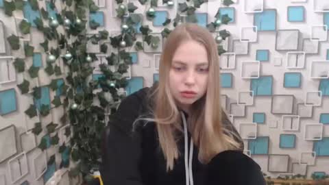 Snapshot of klerkarina chatting on January 17, 5:42 am klerkarina online show from January 17, 5:42 am