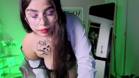 kloe222 online show from October 31, 5:50 pm