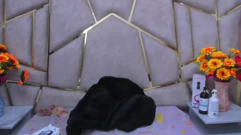 kloe online show from December 20, 5:04 am