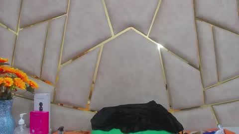 kloe online show from March 3, 4:51 am