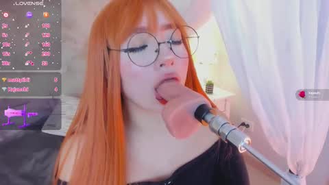 Snapshot of kloe_raize chatting on October 25, 11:44 pm Kloe online show from October 25, 11:44 pm